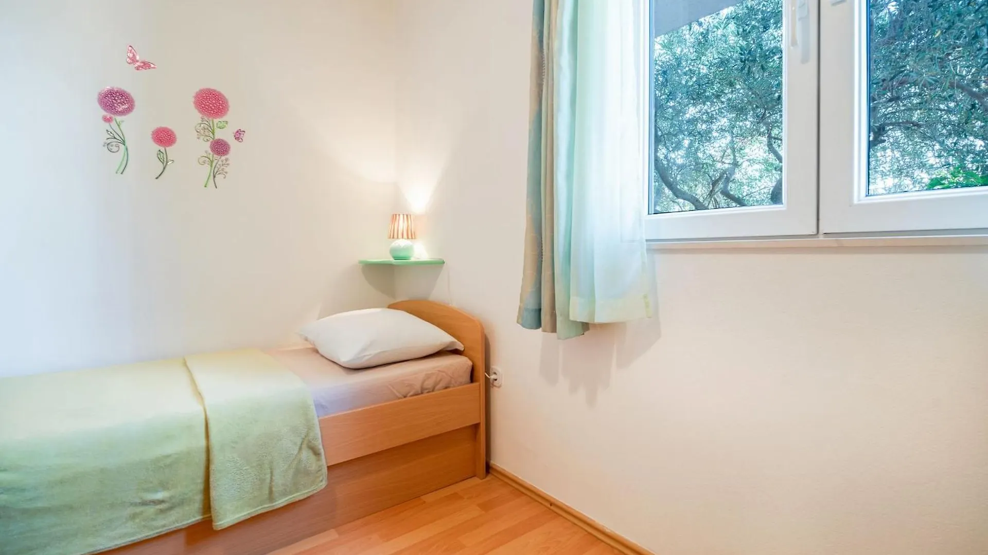 Apartments Ivanka オクルグ・ゴルニ 0*,  クロアチア